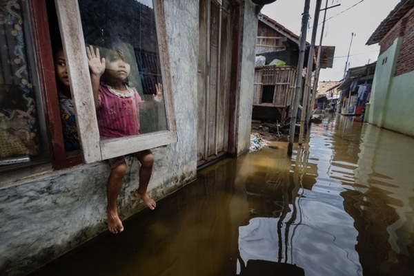 Sinking Hopes